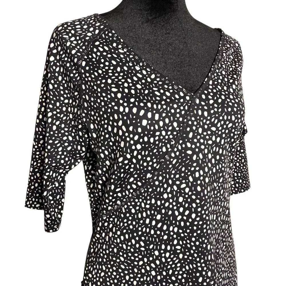 Title Nine NWT Cafe Sleeve Spiral Seam Dress Dot Black White Athleisure Dress M - Picture 4 of 14